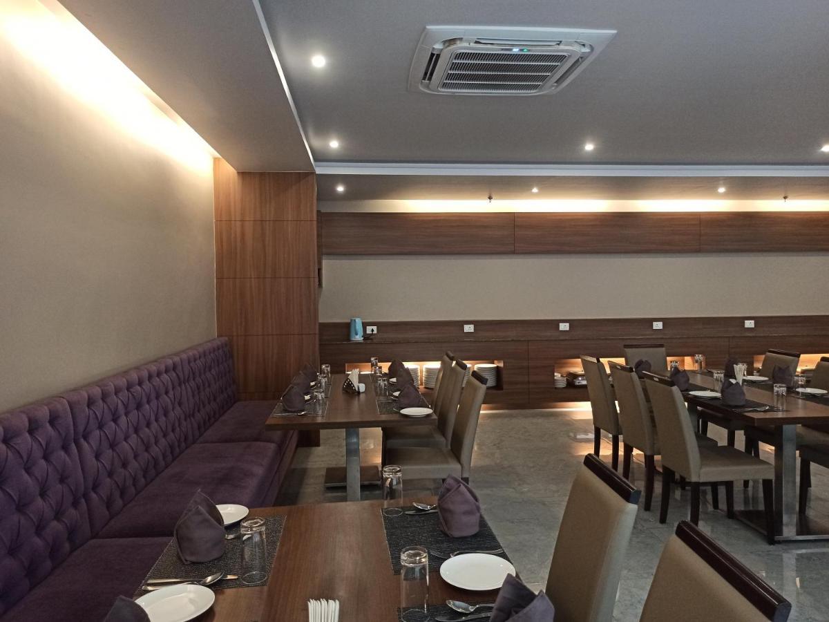 Hotel Tree Fern Dibrugarh Eksteriør bilde