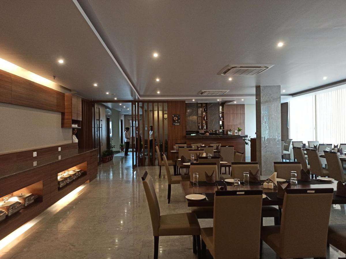 Hotel Tree Fern Dibrugarh Eksteriør bilde