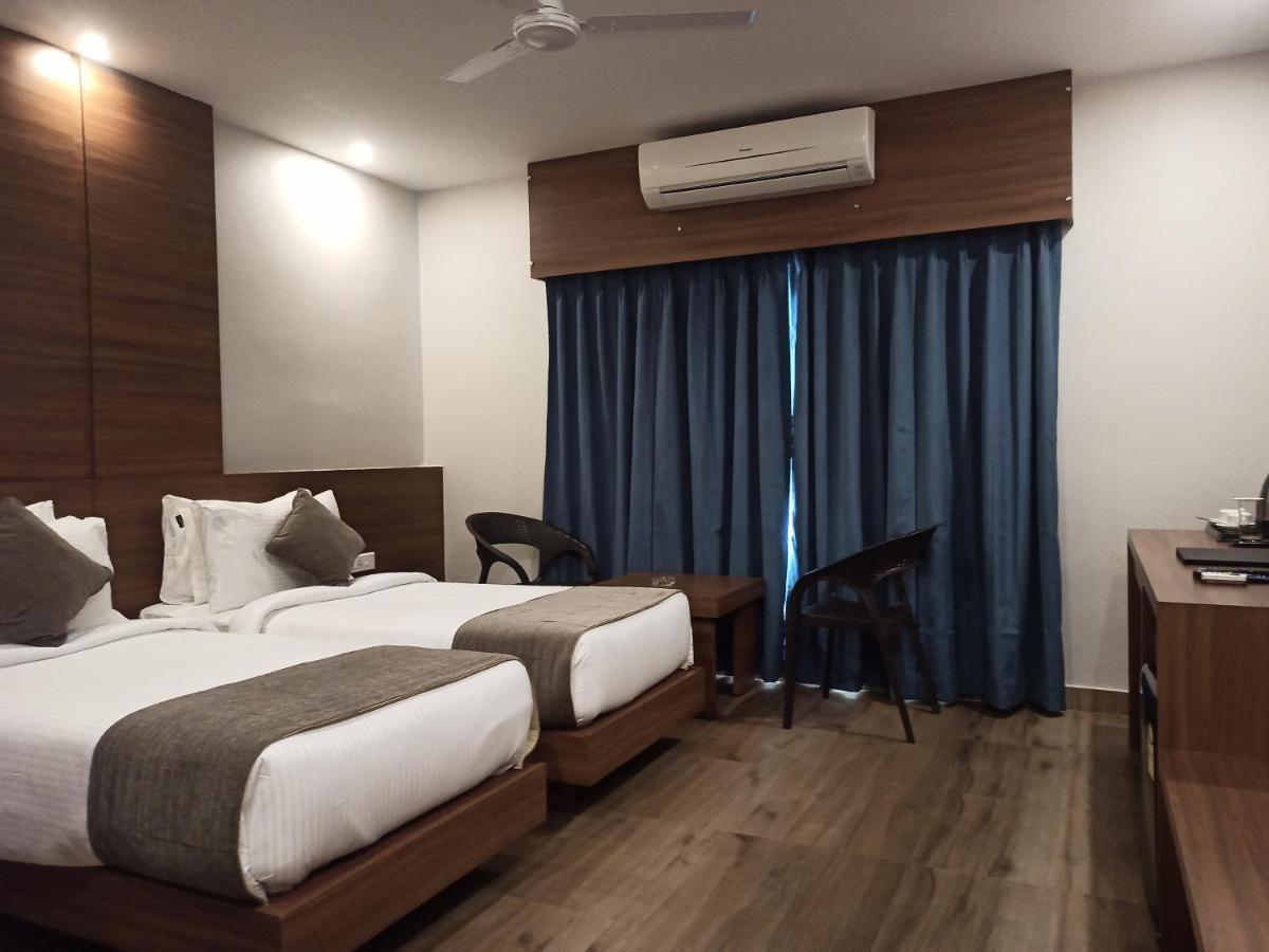 Hotel Tree Fern Dibrugarh Eksteriør bilde