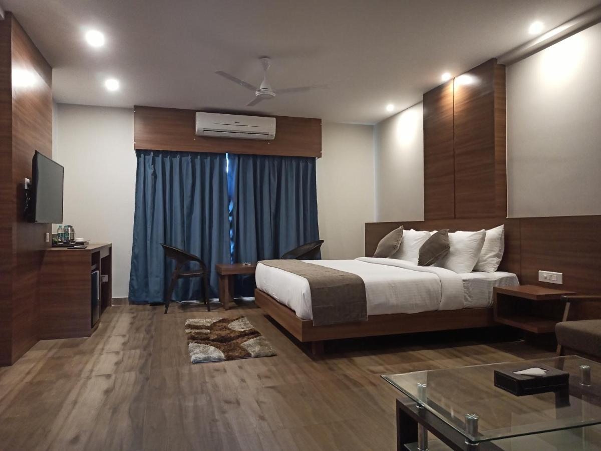 Hotel Tree Fern Dibrugarh Eksteriør bilde