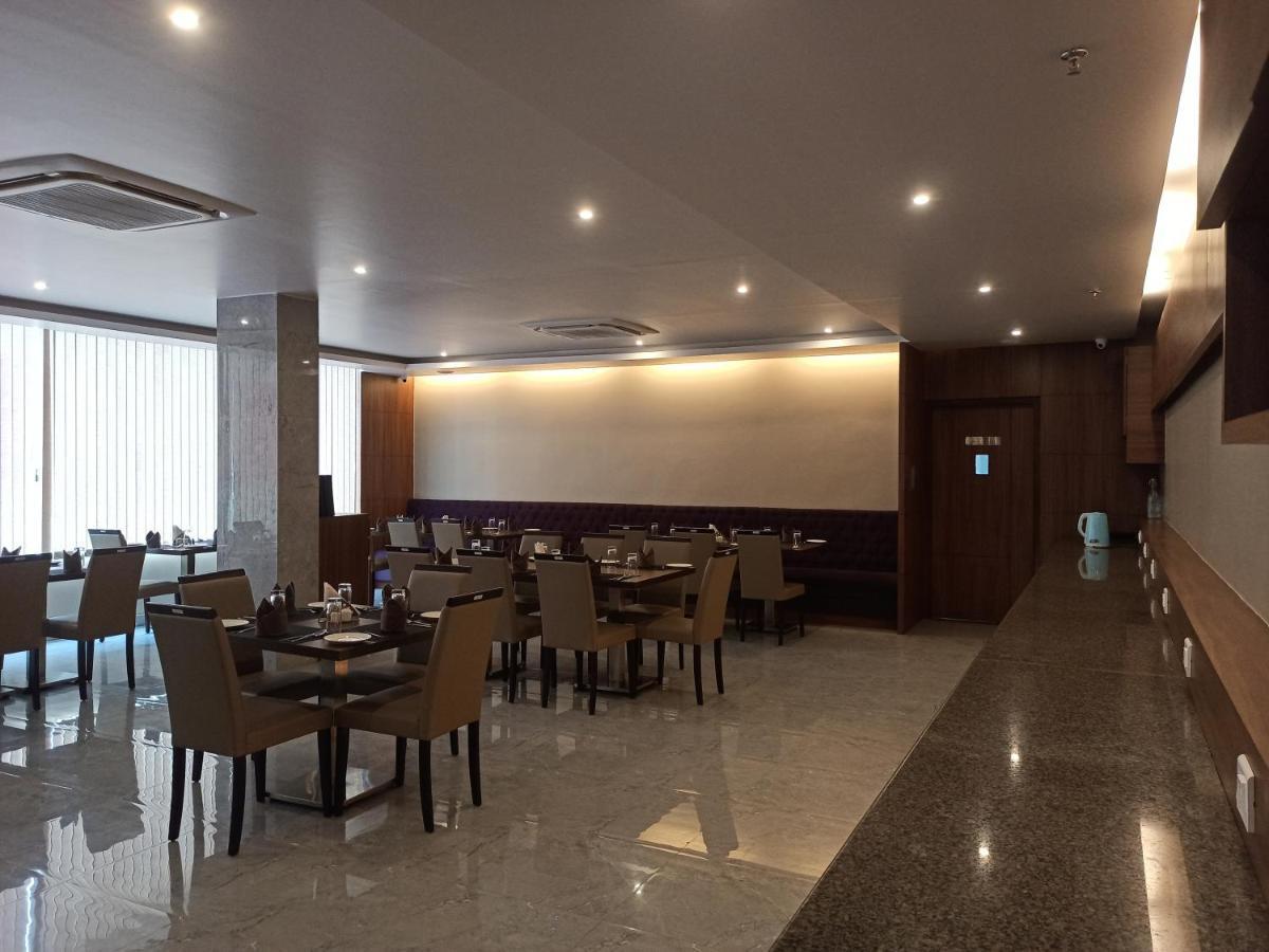 Hotel Tree Fern Dibrugarh Eksteriør bilde