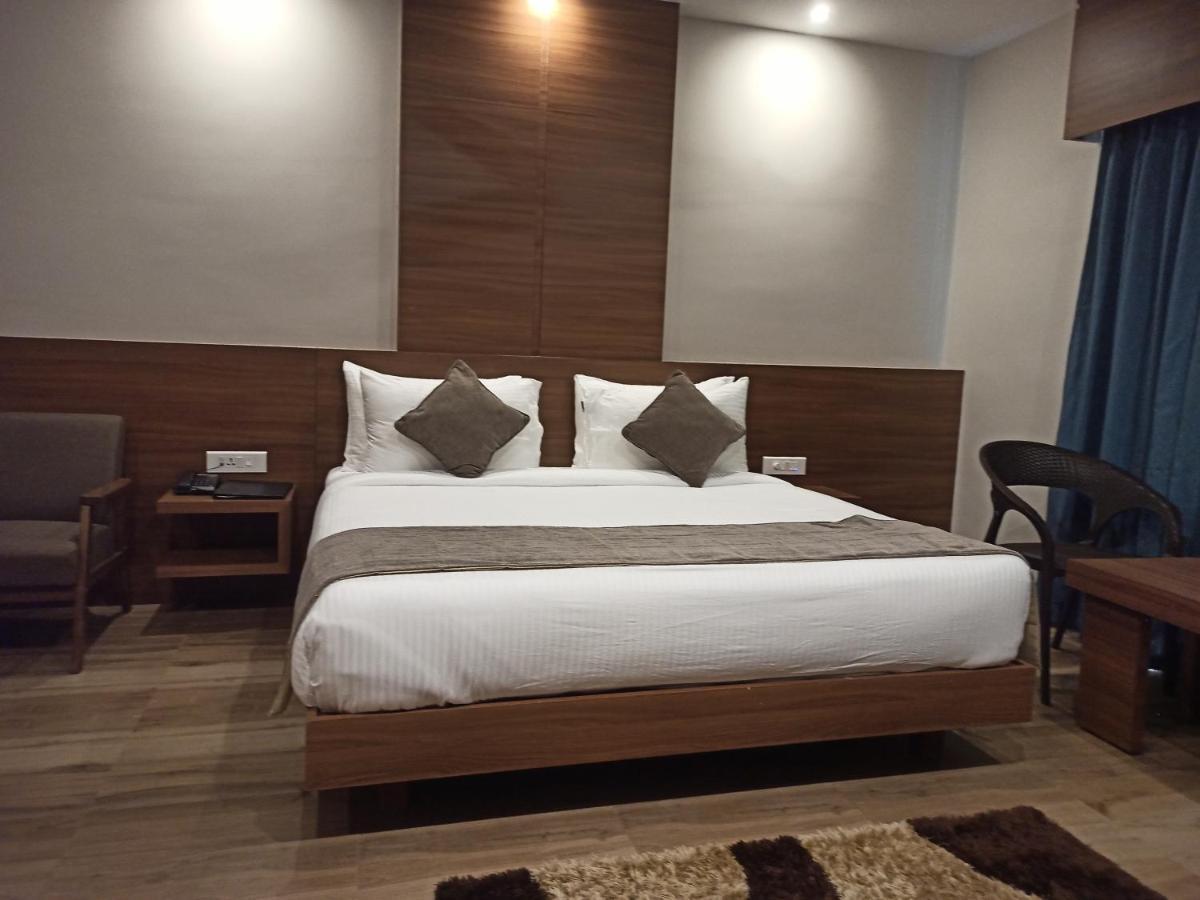 Hotel Tree Fern Dibrugarh Eksteriør bilde