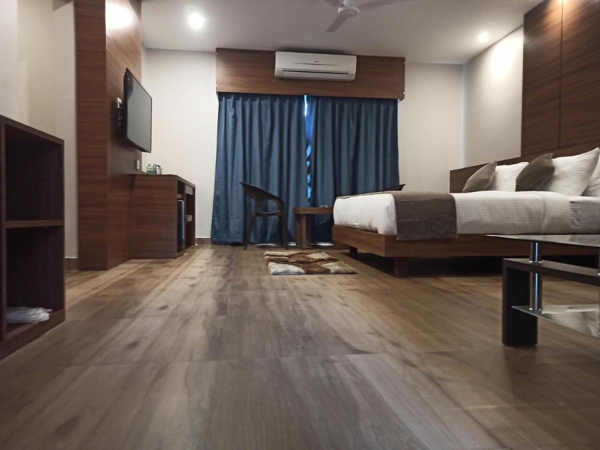 Hotel Tree Fern Dibrugarh Eksteriør bilde