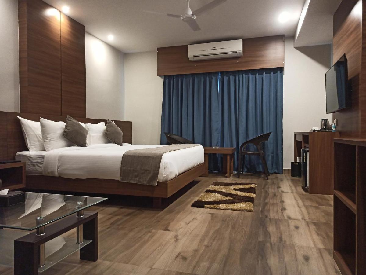 Hotel Tree Fern Dibrugarh Eksteriør bilde