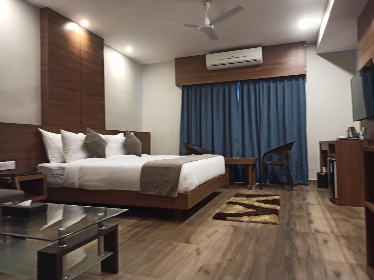 Hotel Tree Fern Dibrugarh Eksteriør bilde