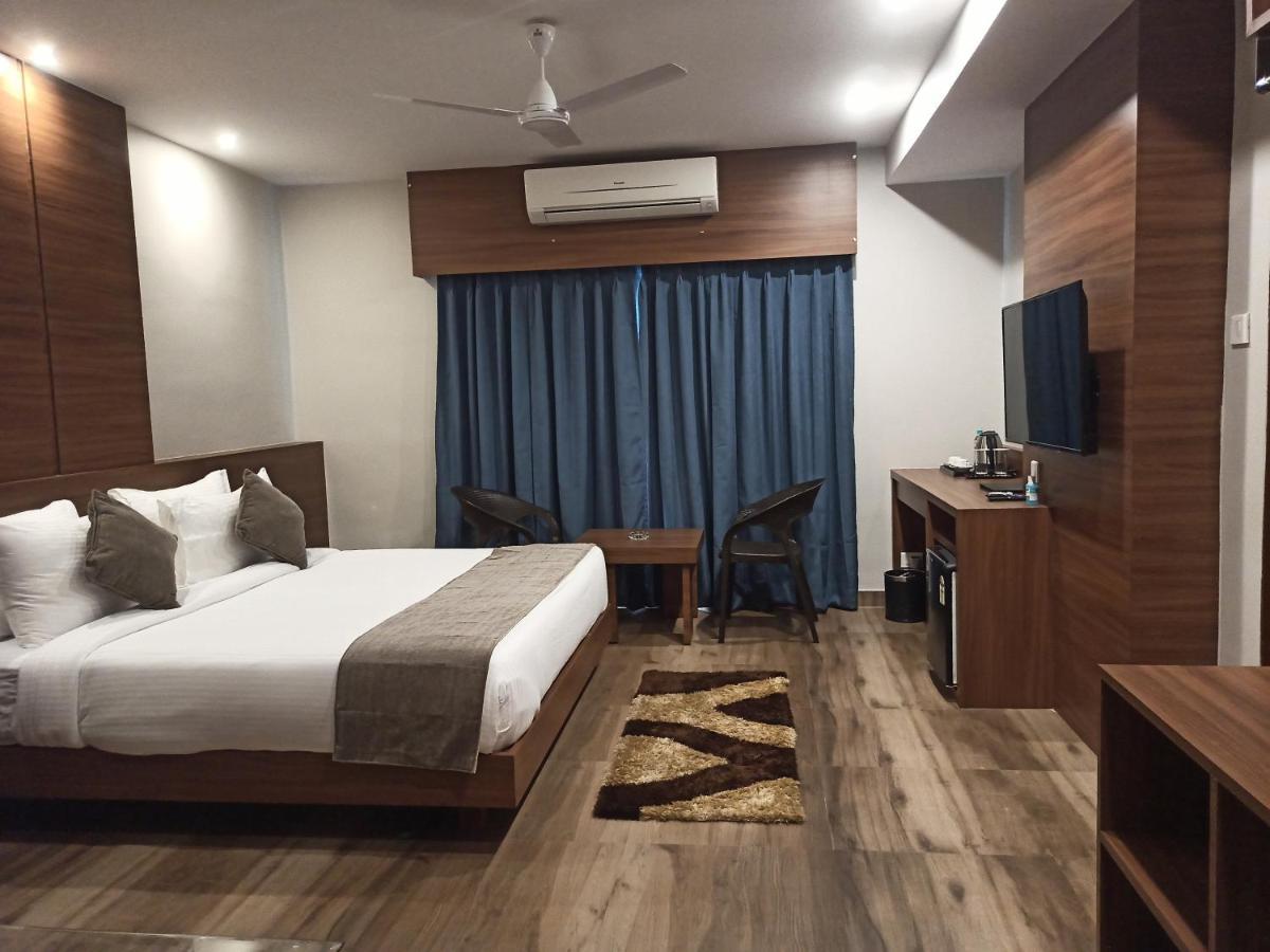 Hotel Tree Fern Dibrugarh Eksteriør bilde