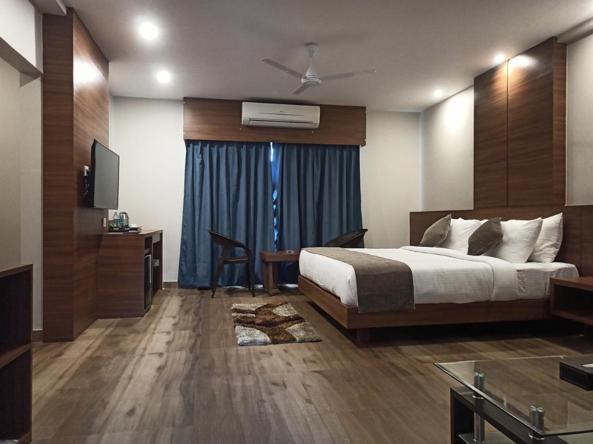 Hotel Tree Fern Dibrugarh Eksteriør bilde