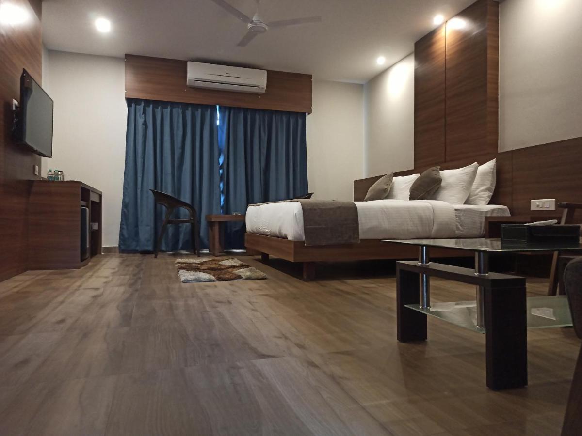 Hotel Tree Fern Dibrugarh Eksteriør bilde