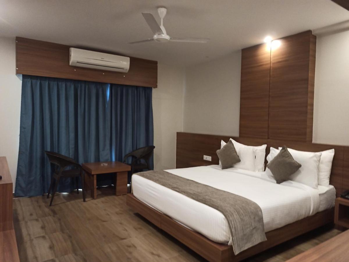 Hotel Tree Fern Dibrugarh Eksteriør bilde