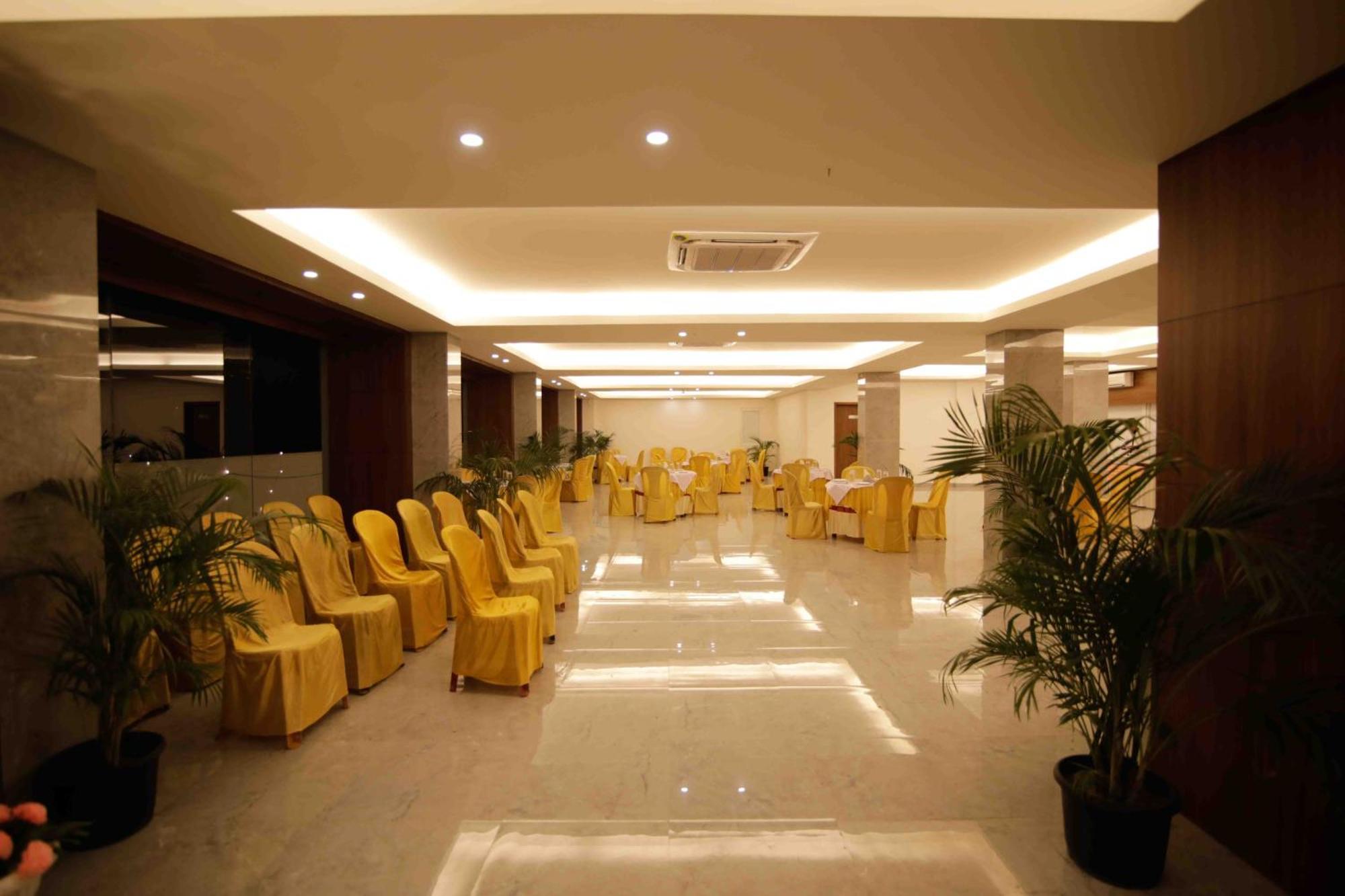 Hotel Tree Fern Dibrugarh Eksteriør bilde