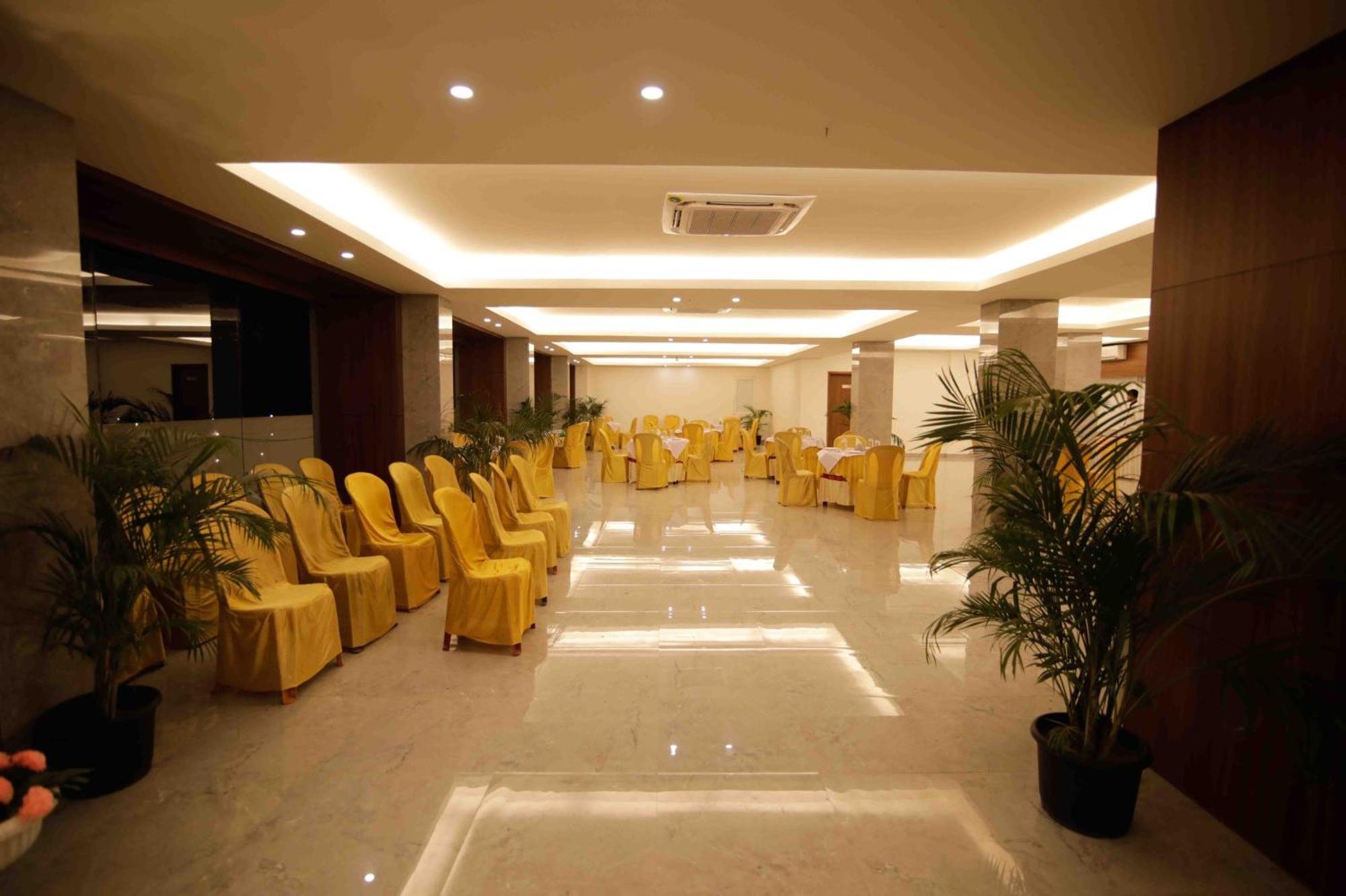 Hotel Tree Fern Dibrugarh Eksteriør bilde