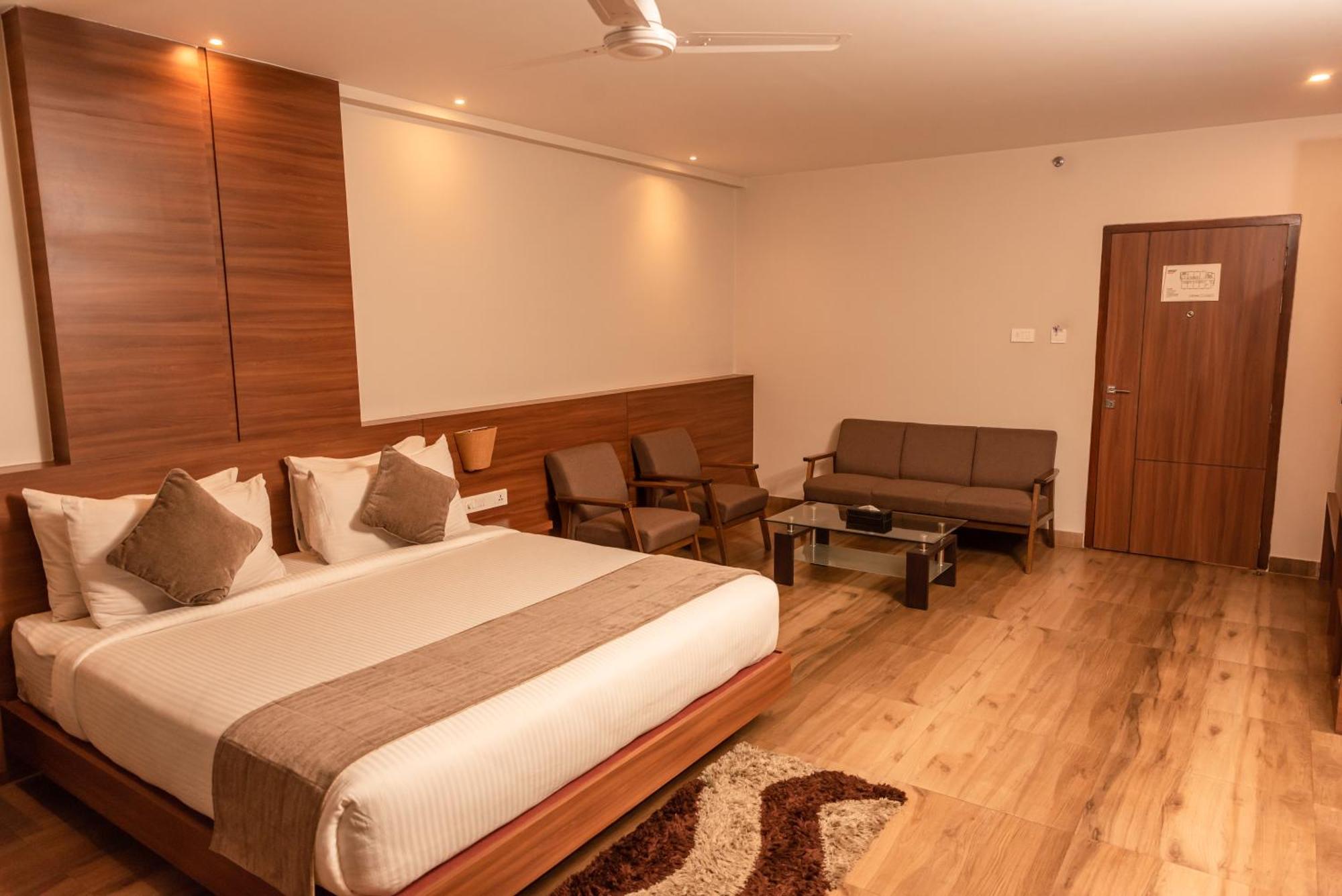 Hotel Tree Fern Dibrugarh Eksteriør bilde